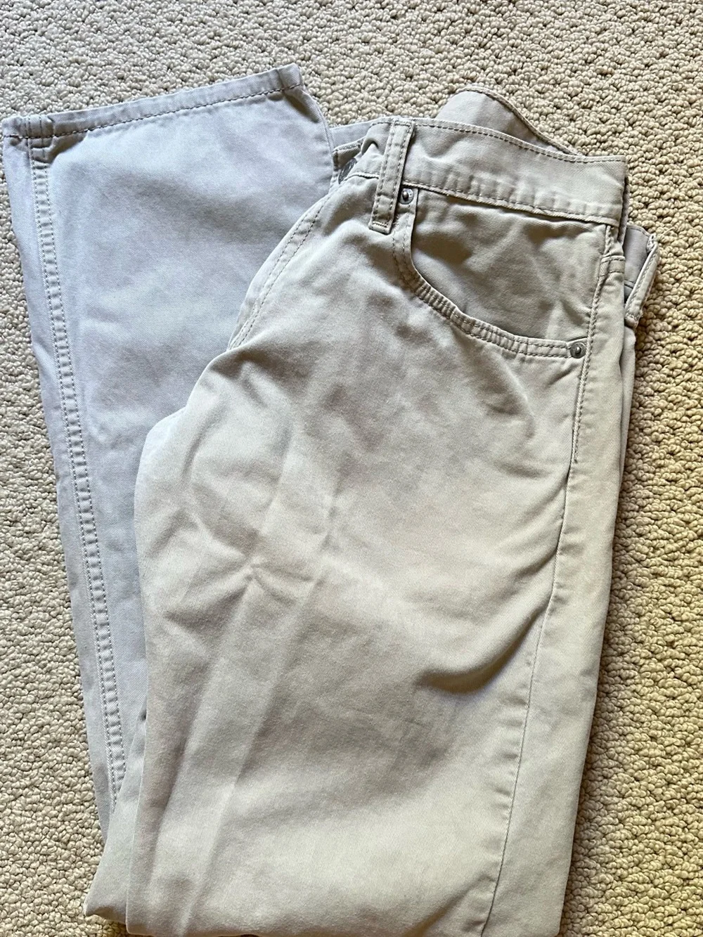 Levi's 514 Straight Fit Khaki Jeans 26x30‎ (Tagged 31x32 Runs Small) Neutral